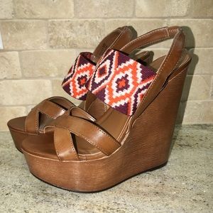 Chinese Laundry Wedges